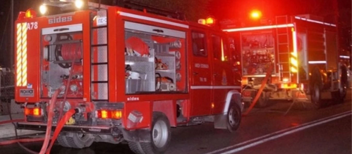 Κρήτη: Ξέσπασε φωτιά σε αποθήκες Συνεταιρισμού στο Ηράκλειο